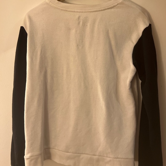 3/$25 Forever 21 Marvel Graphic Sweater L GUC - Picture 4 of 8